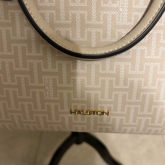 Brand New Halston Quincy Signature Beige Logo Top Zip Satchel  with Gold Accents - Picture 1 of 7